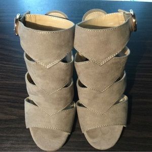 Lauren Conrad peep toe faux suede high heel Sandals. Taupe/Rose Gold.